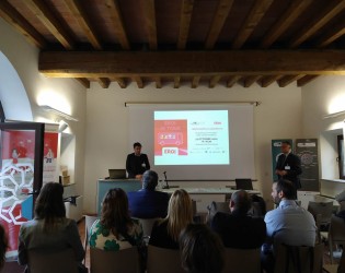 Eroi in tour – disponibili le presentazioni